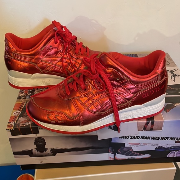 Metallic Red ASICS Gel Lyte III (women’s 5.5) - Picture 6 of 6